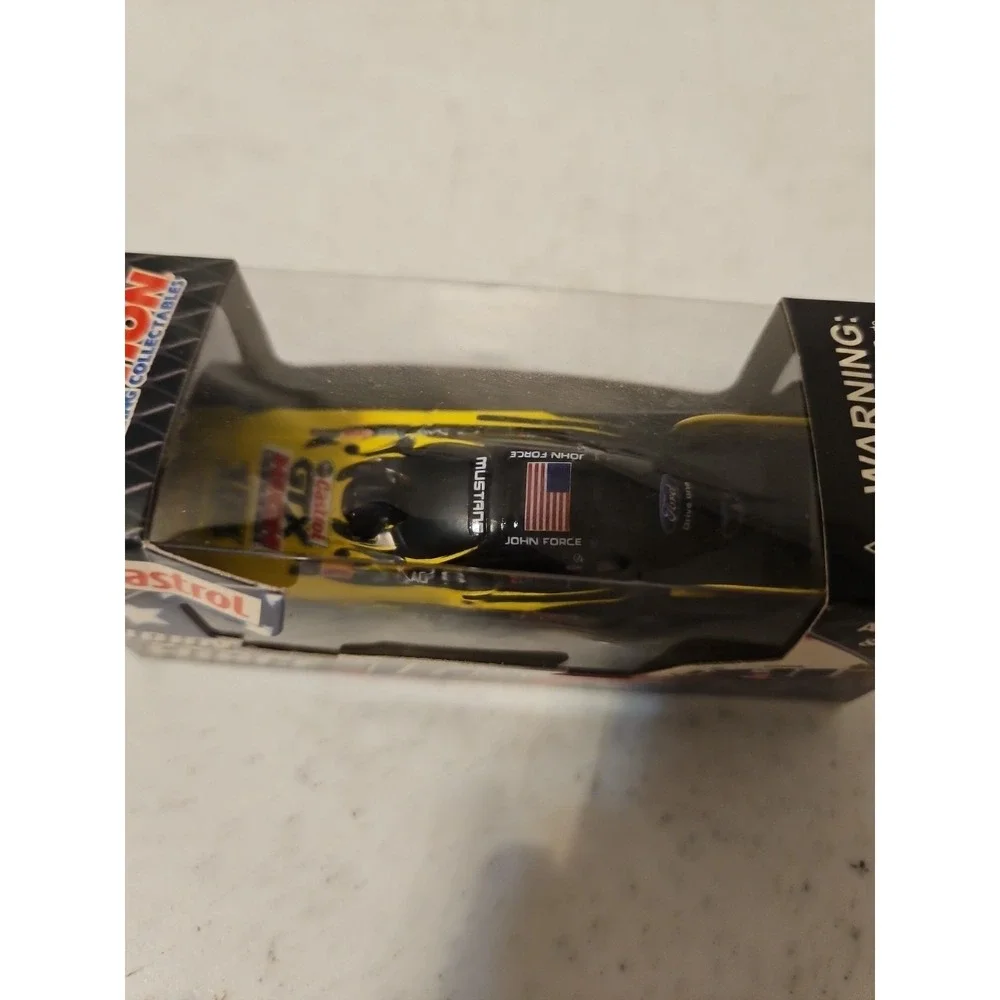 Lionel Action Racing Castrol John Force 15X Funny Car Champion 1:64 Diecast Car‎